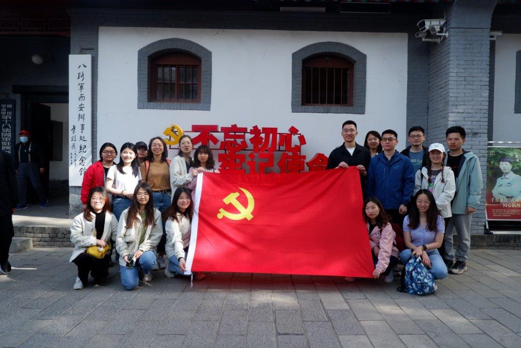 小艾比摄影家